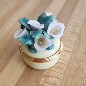 FRANZ Porcelain Trinket Box